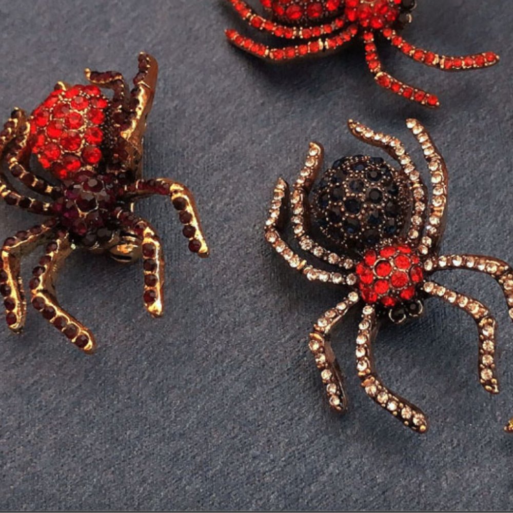 Spider Crystal Rhinestone Brooch - Picture 7 of 14